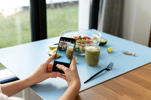 How Technology is Changing the Way We Eat Food